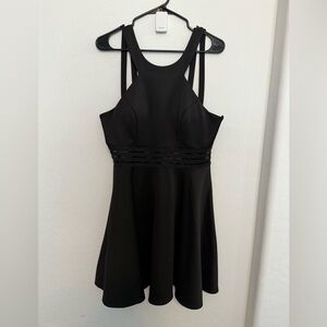 Elegant Black Sleeveless Dress
